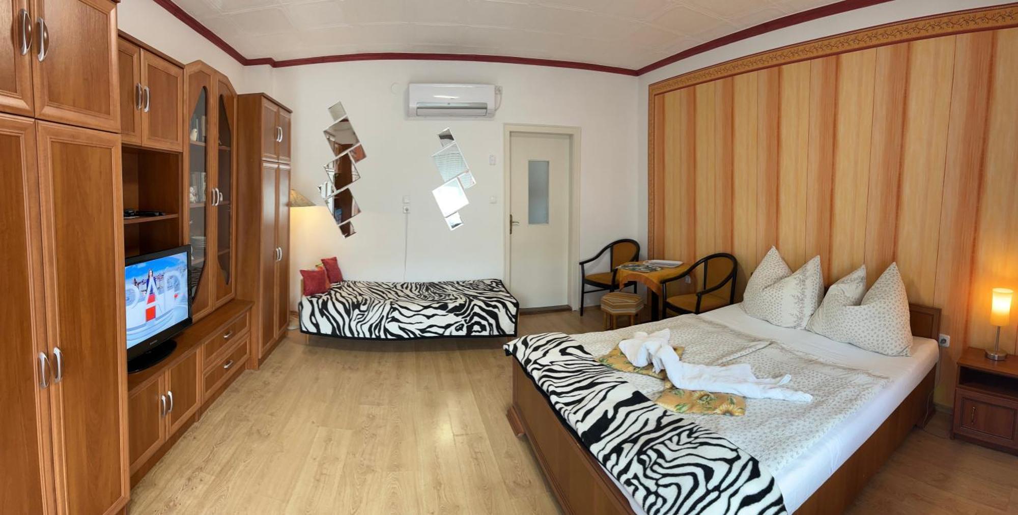 Joker Villa Apartmanhaus Heviz Exterior foto