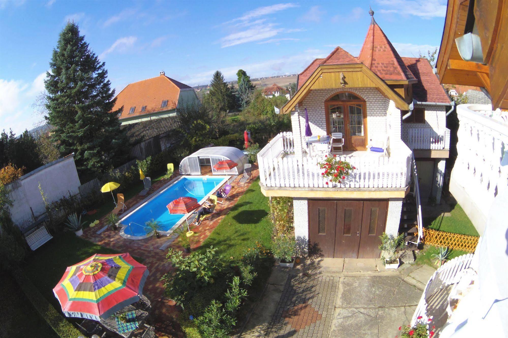 Joker Villa Apartmanhaus Heviz Exterior foto